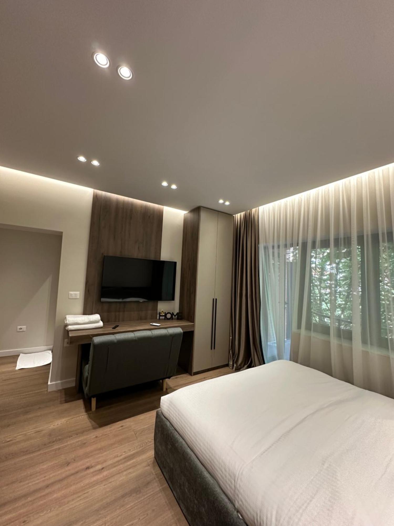 Lux Stay Tirana Exterior foto